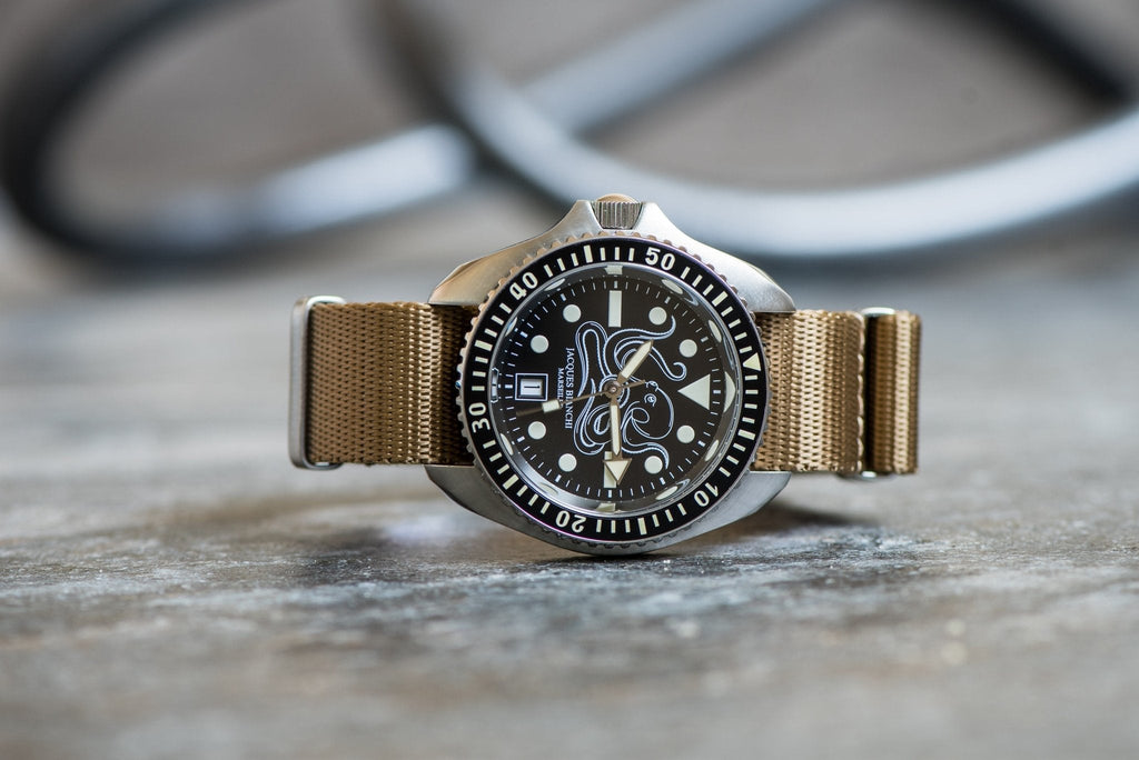 AlphaShark - British Khaki